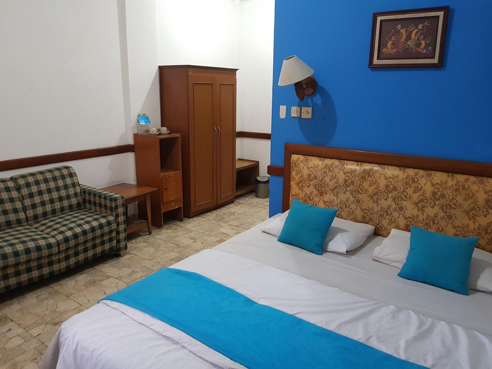 Oyo 1945 Hotel Bali Indah Bandung Exteriér fotografie