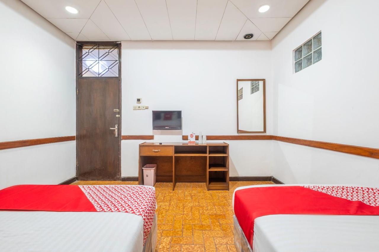 Oyo 1945 Hotel Bali Indah Bandung Exteriér fotografie